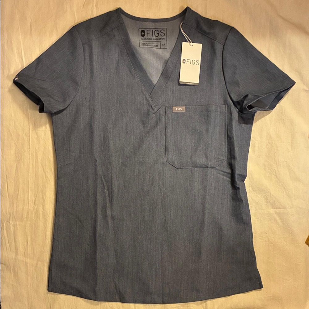 Figs Women's Short Sleeve V-Neck Tee in Blue